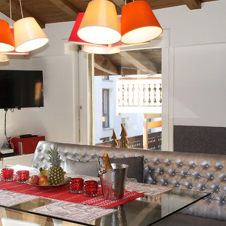 Lägenhet & Elegant Apartments,partially With Fireplace, By