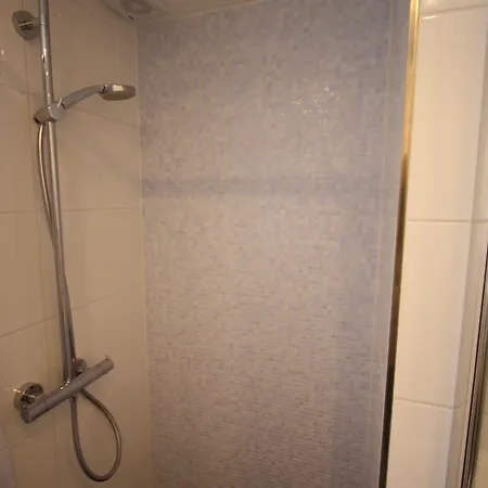 Lägenhet & Elegant Apartments,partially With Fireplace, By *