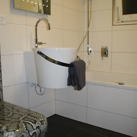 & Elegant Apartments,partially With Fireplace, By Apartamento