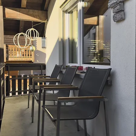 Appartamento & Elegant Apartments,partially With Fireplace, By *