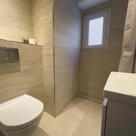 & Elegant Apartments,partially With Fireplace, By Apartamento