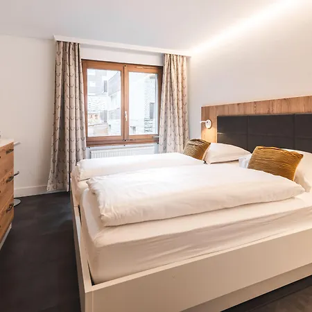公寓 & Elegant Apartments,partially With Fireplace, By