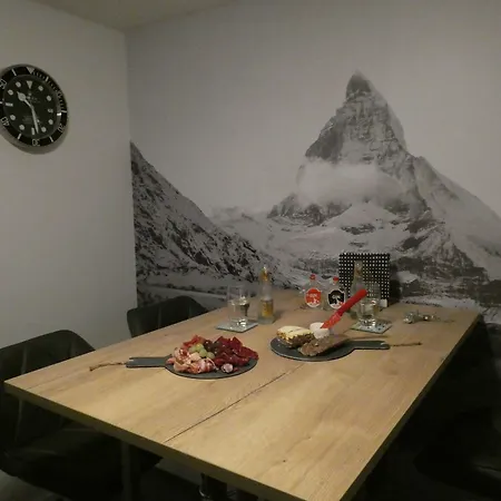 & Elegant Apartments,partially With Fireplace, By Apartamento Zermatt