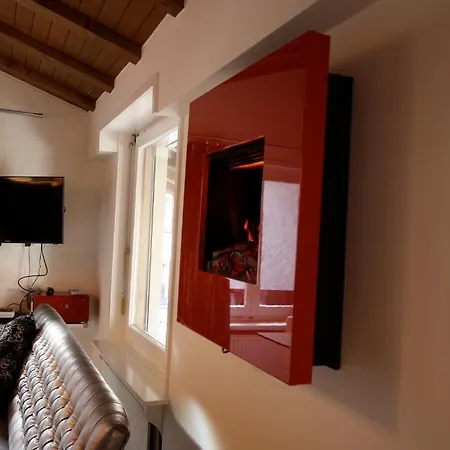 Апартаменти & Elegant Apartments,partially With Fireplace, By