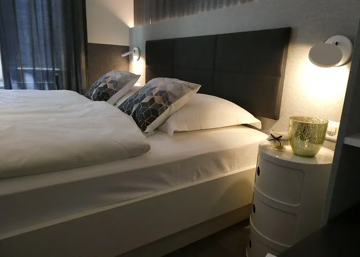 & Elegant Apartments,partially With Fireplace, By Zermatt