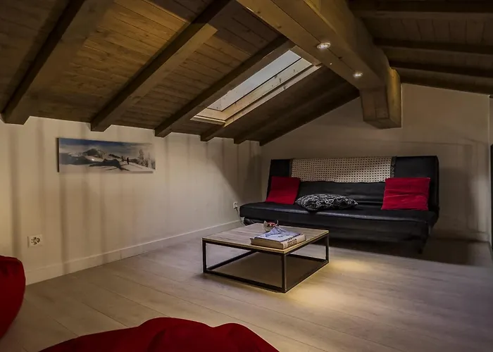 & Elegant Apartments,partially With Fireplace, By Appartamento