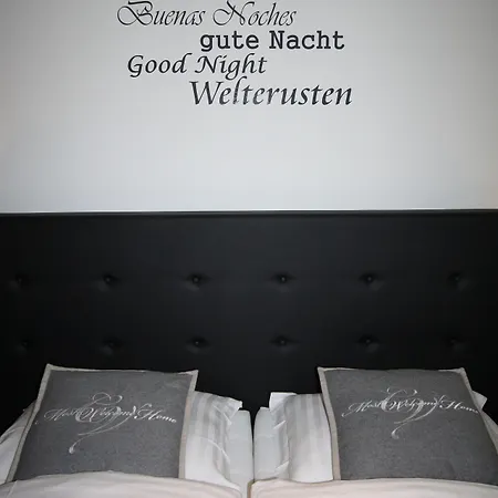 & Elegant Apartments,partially With Fireplace, By زيرمات