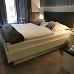 Daire & Elegant Apartments,partially With Fireplace, By Zermatt