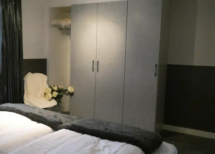 شقة & Elegant Apartments,partially With Fireplace, By *