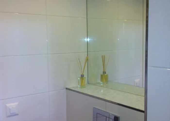 & Elegant Apartments,partially With Fireplace, By شقة